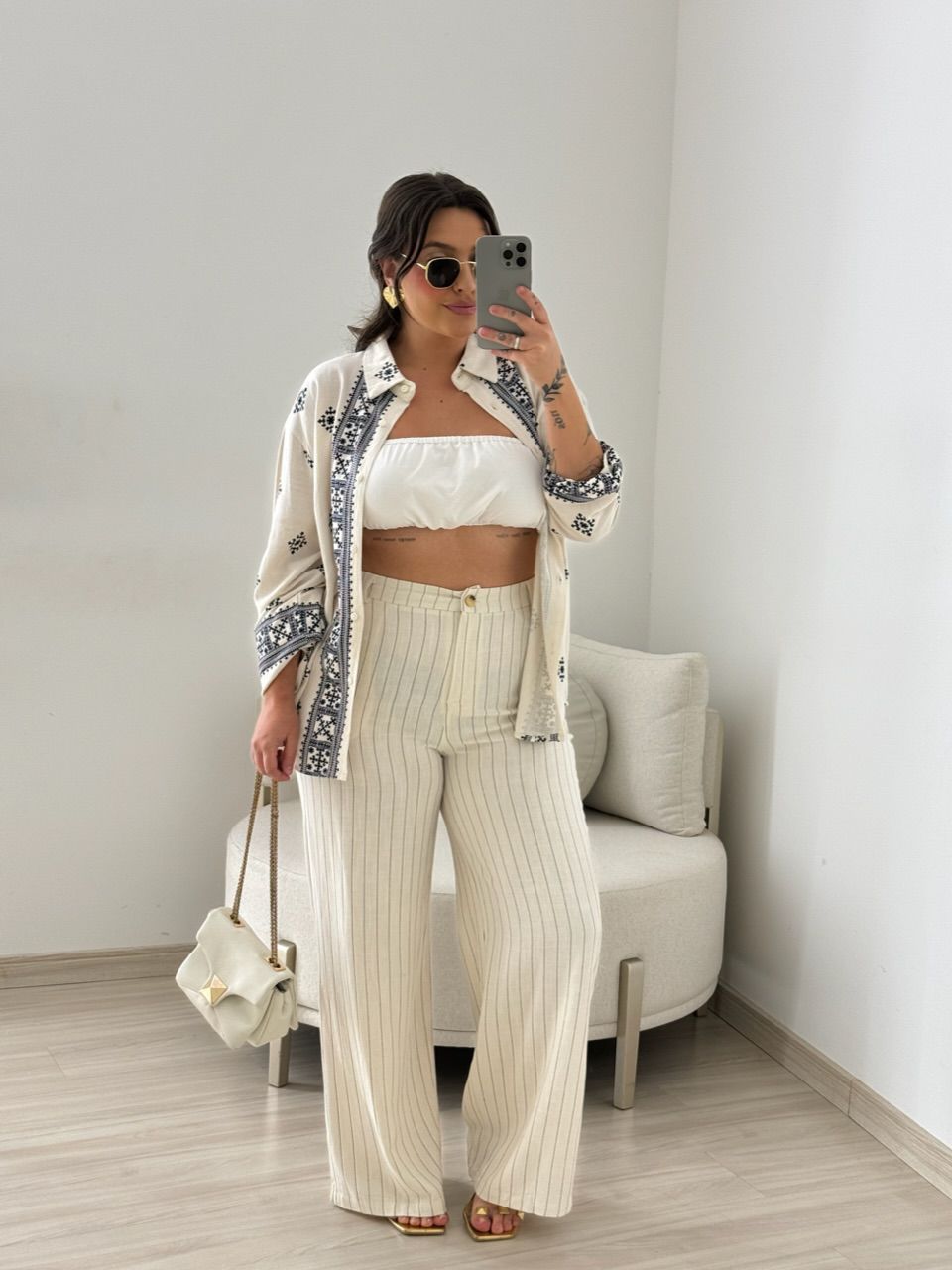 CALÇA NAYARA LINHO CRU/PRETA