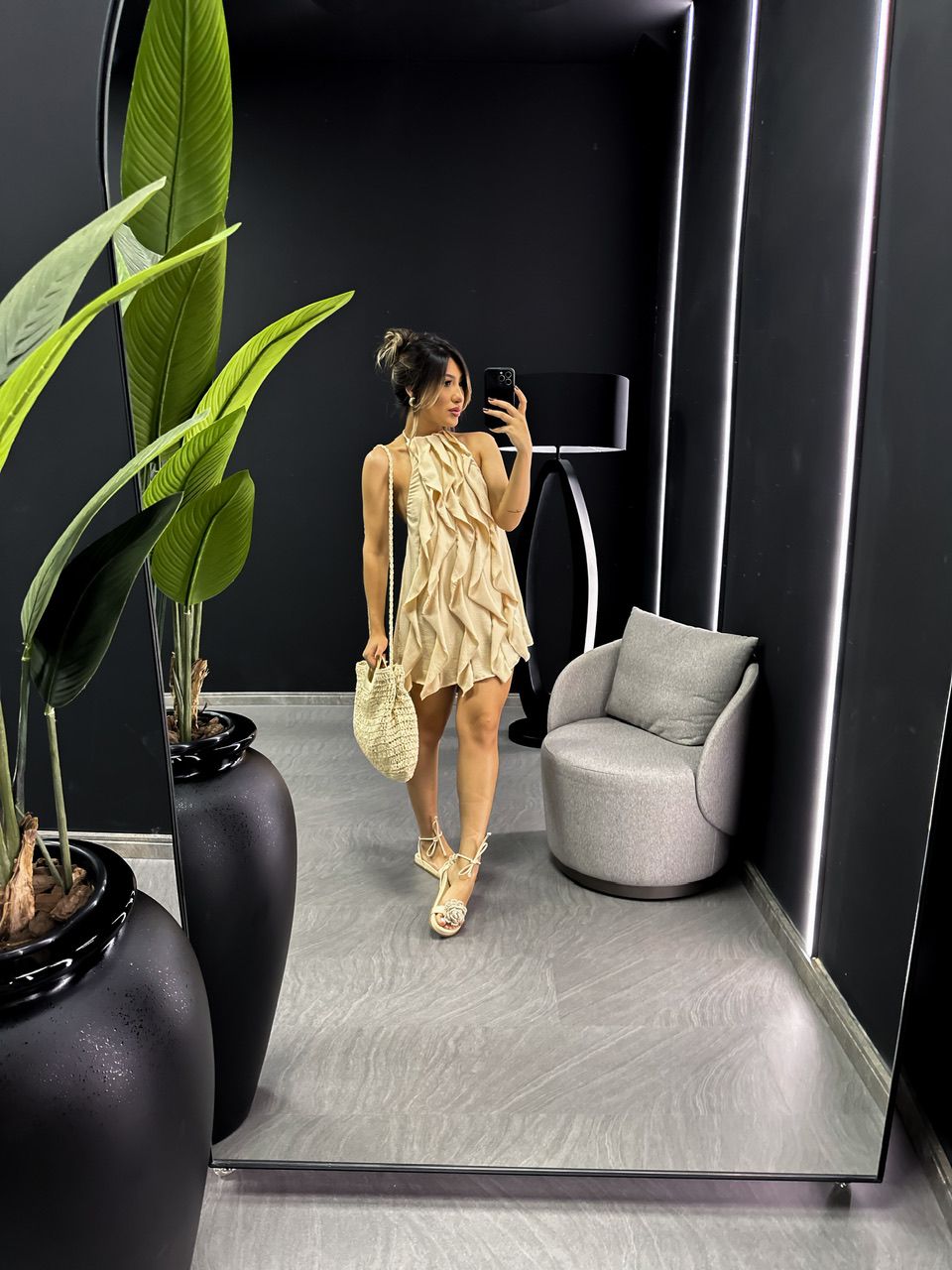 VESTIDO STELLA BABADO VERTICAL Nude - 0045560049 - CAROLLA FERRARO