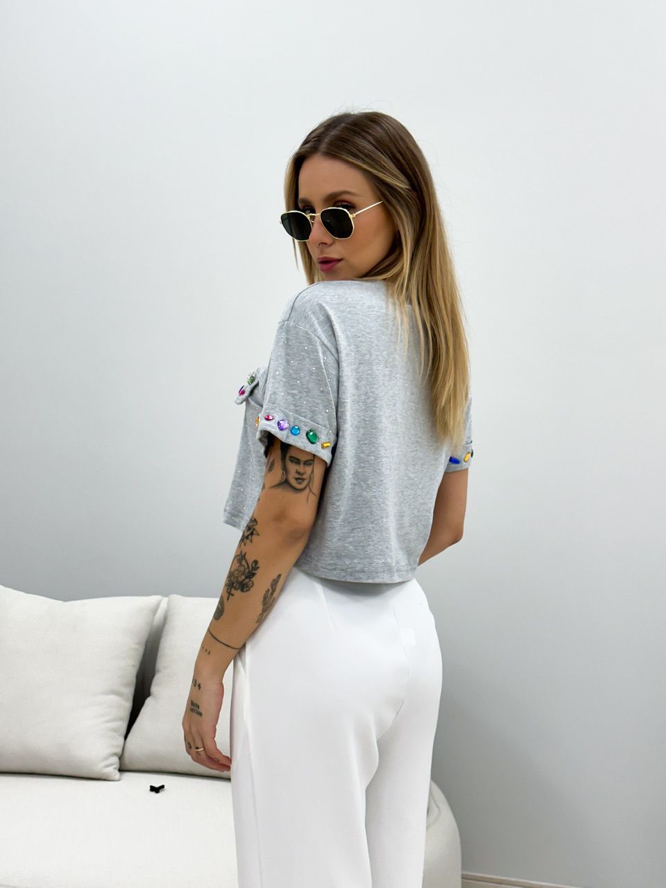 BLUSA ANGEL PEDRARIA CINZA