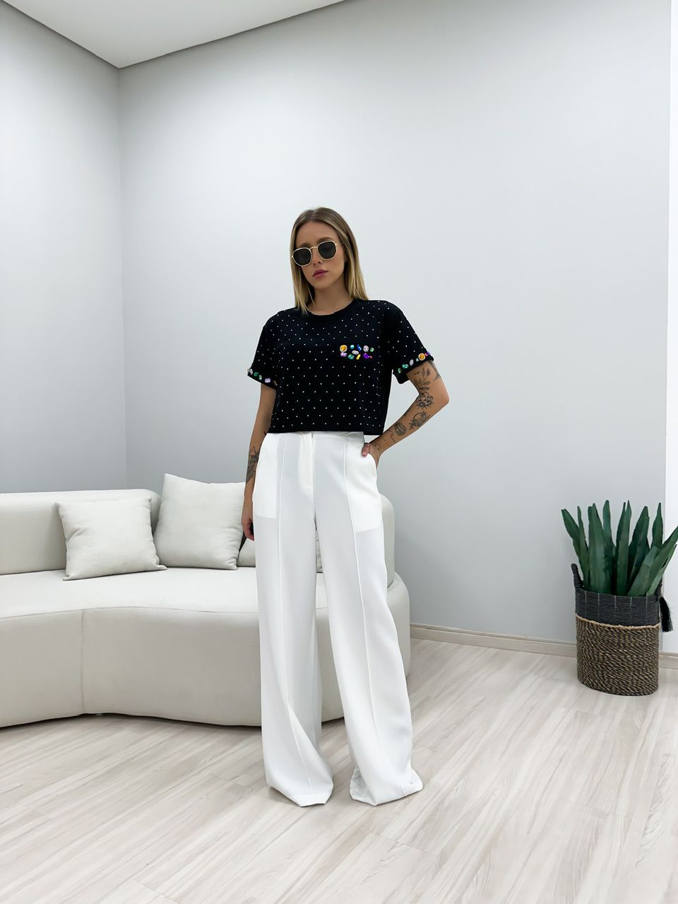 BLUSA ANGEL PEDRARIA PRETA