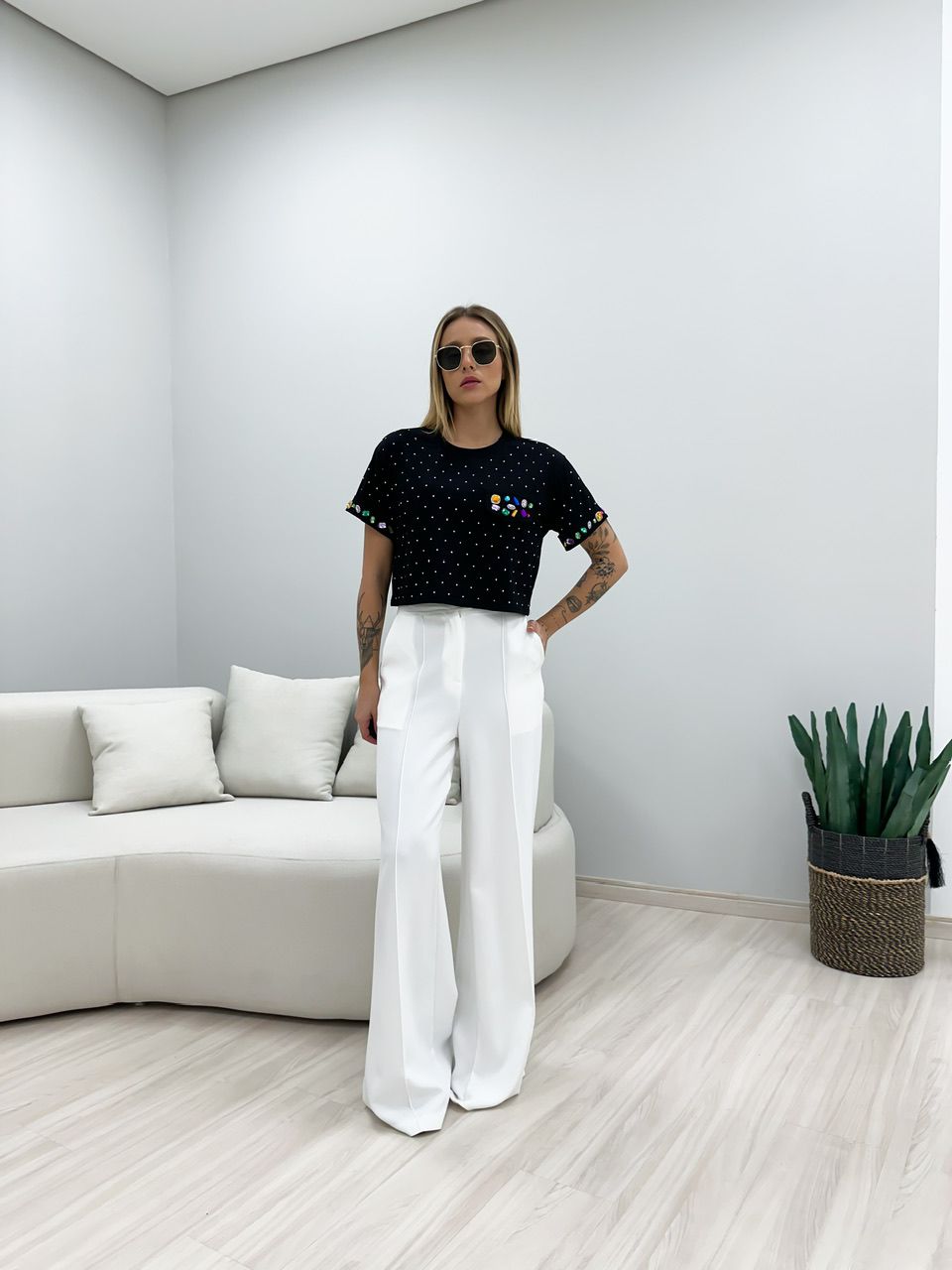 BLUSA ANGEL PEDRARIA PRETA