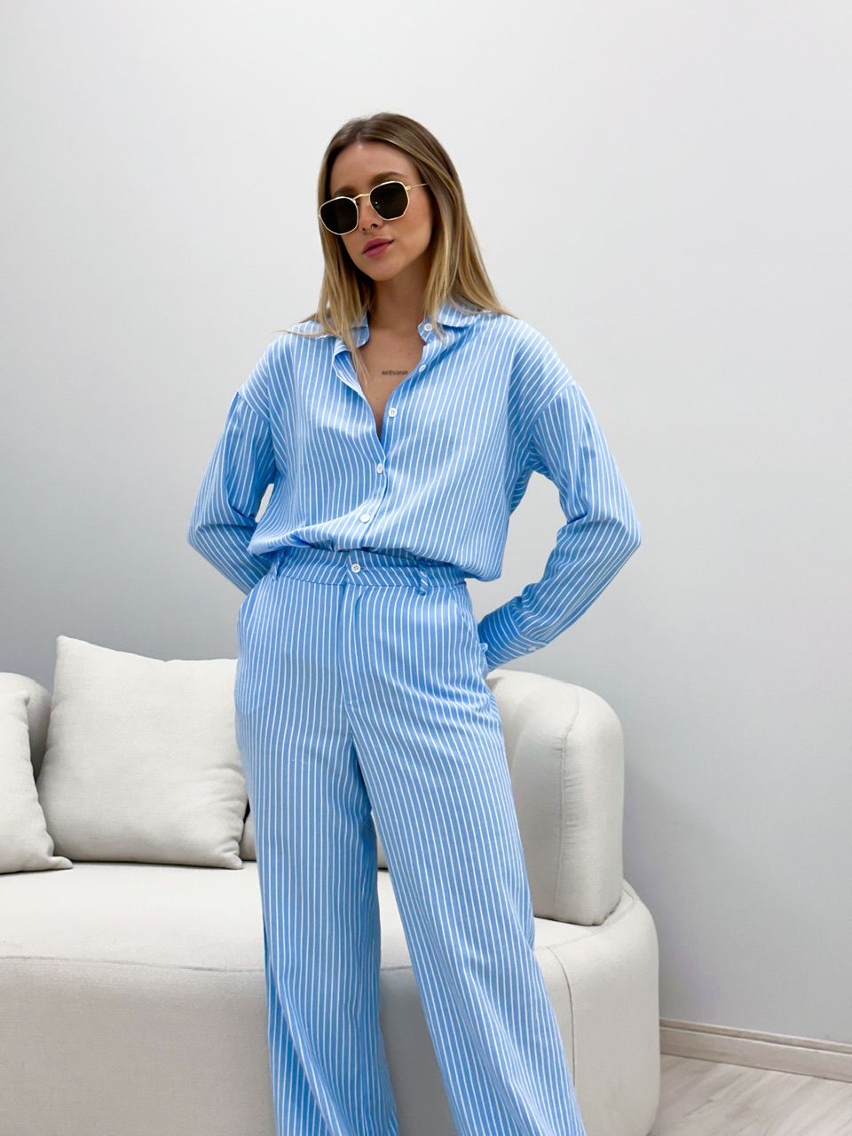 CONJUNTO JÉSSICA LISTRADO AZUL CLARO