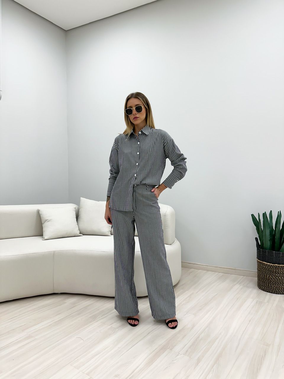CONJUNTO JÉSSICA LISTRADO PRETO
