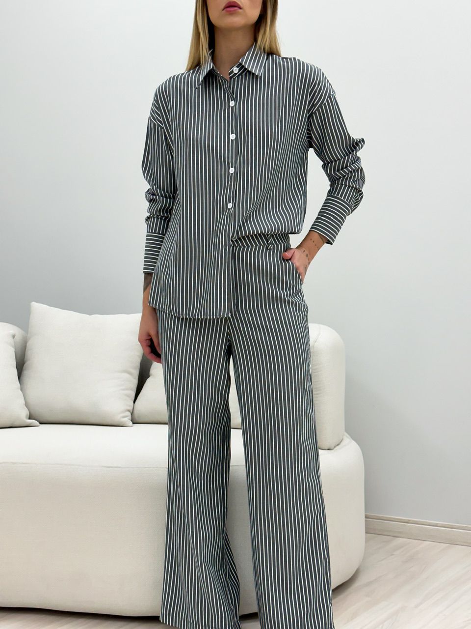 CONJUNTO JÉSSICA LISTRADO PRETO