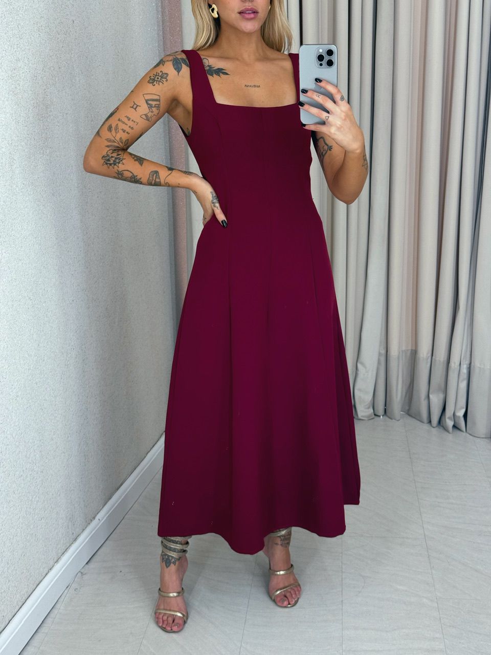 VESTIDO CAROLINE MIDI CHERRY RED
