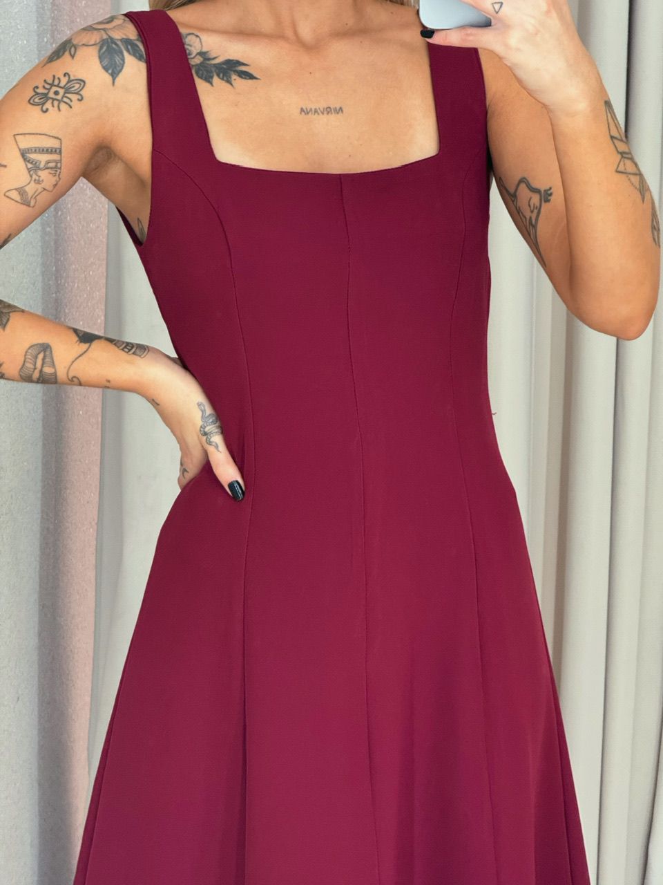 VESTIDO CAROLINE MIDI CHERRY RED