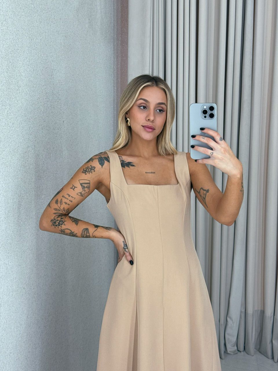 VESTIDO CAROLINE MIDI NUDE