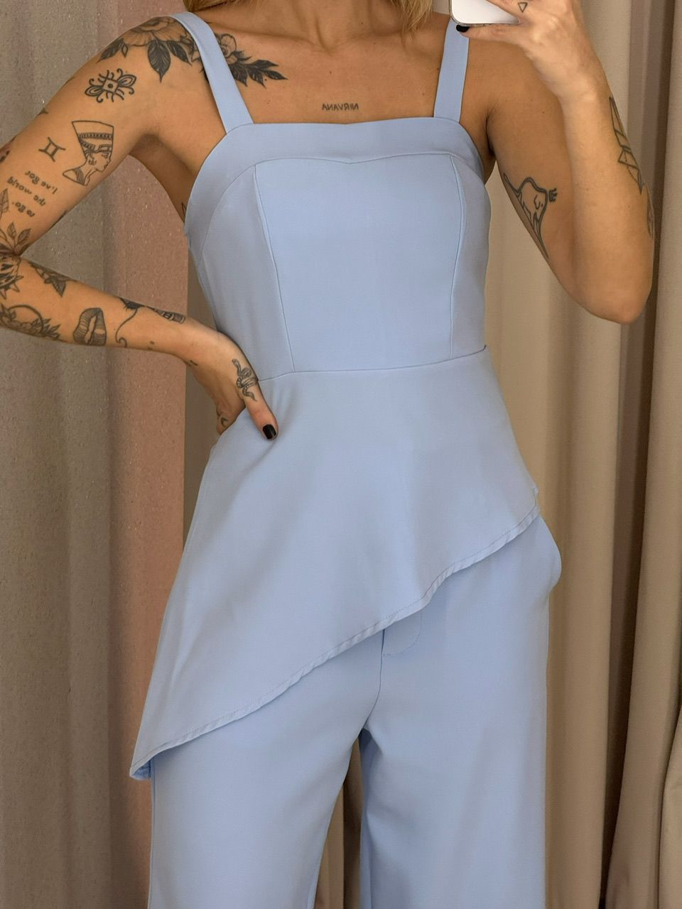 CONJUNTO VITÓRIA BLUSA ASSIMÉTRICA azul