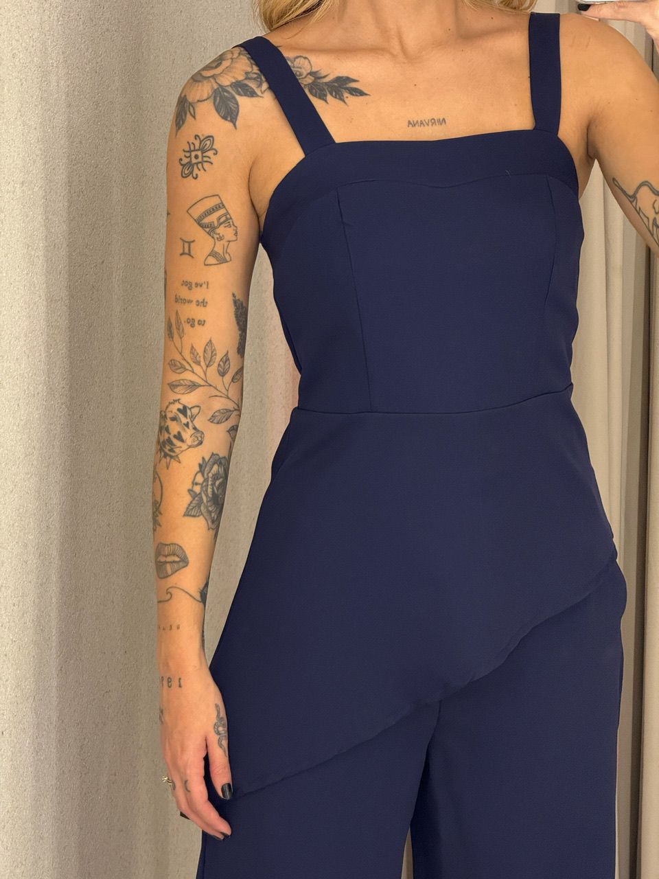 CONJUNTO VITÓRIA BLUSA ASSIMÉTRICA marinho