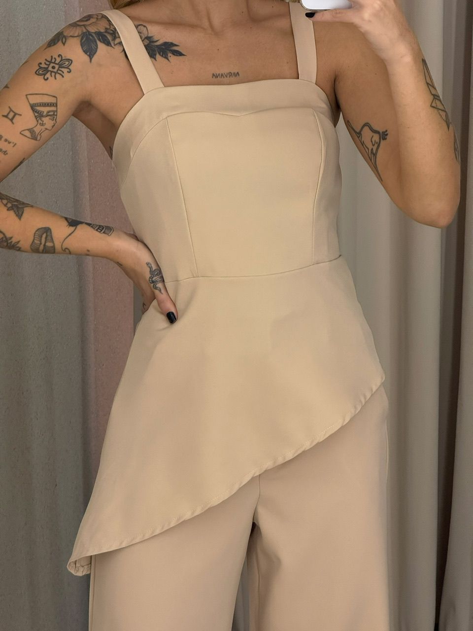 CONJUNTO VITÓRIA BLUSA ASSIMÉTRICA Nude