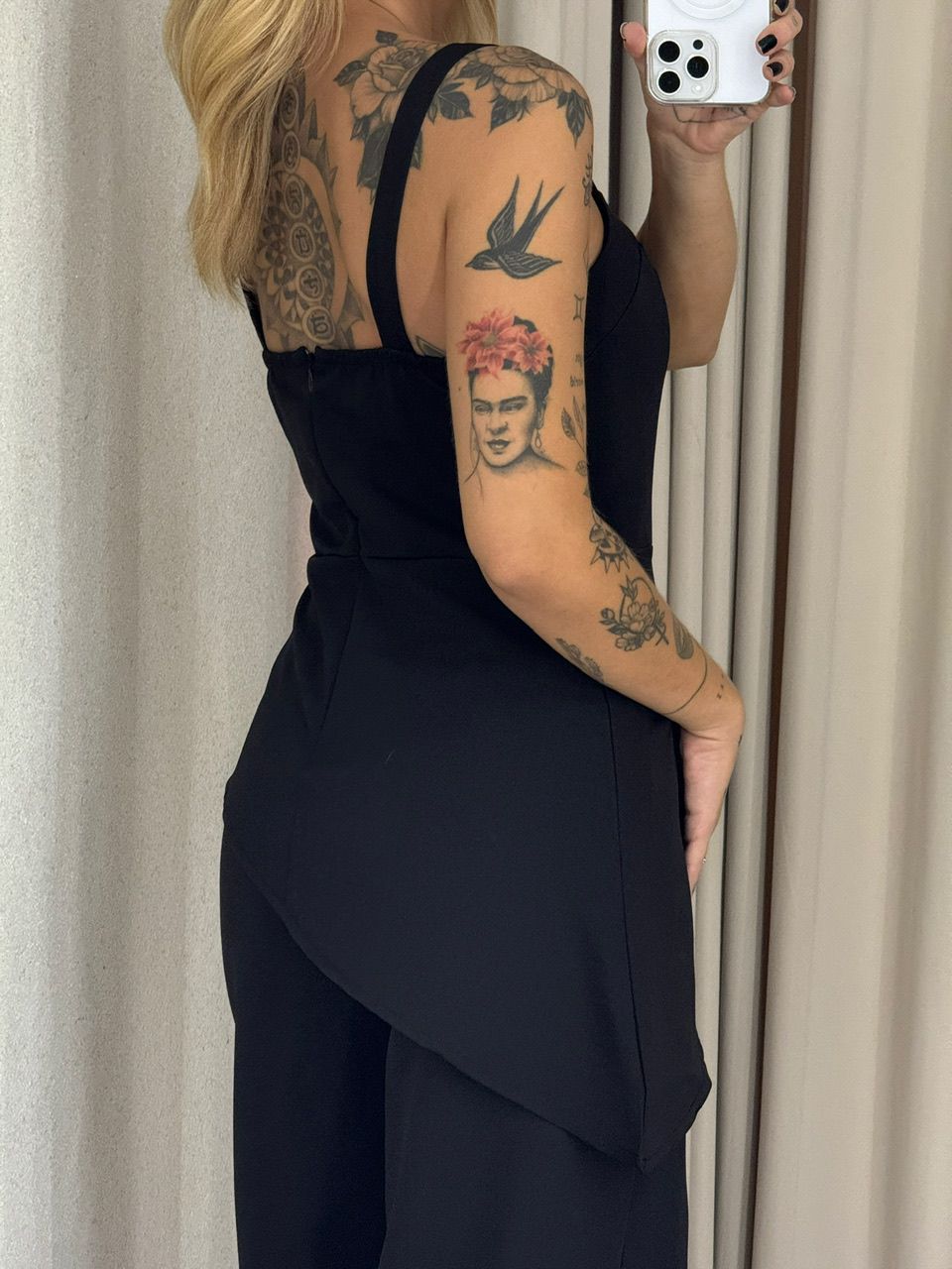 CONJUNTO VITÓRIA BLUSA ASSIMÉTRICA preto