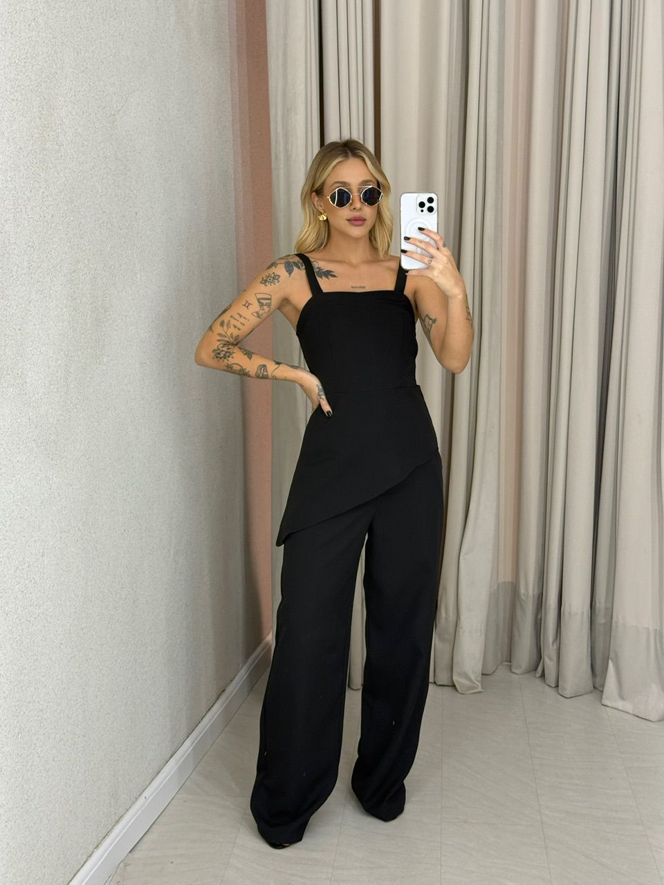 CONJUNTO VITÓRIA BLUSA ASSIMÉTRICA preto