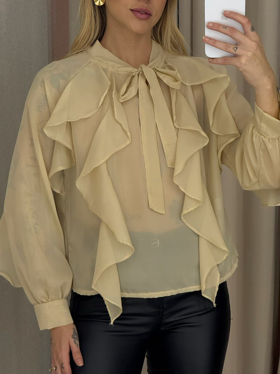 BLUSA ANITA BABADOS AREIA