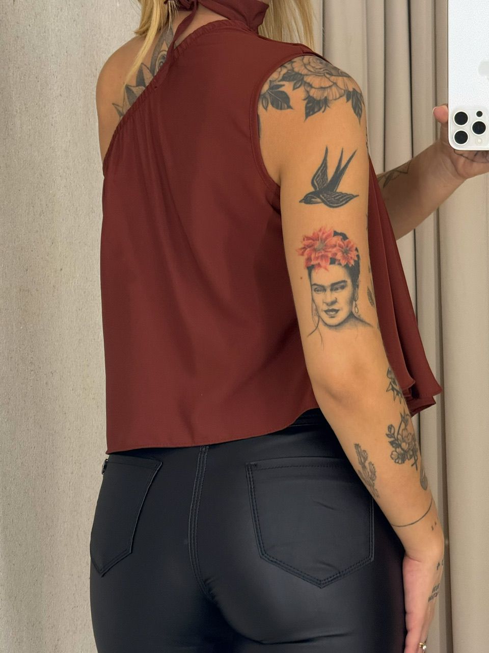 BLUSA ZOE GOLA ASSIMÉTRICA TELHA