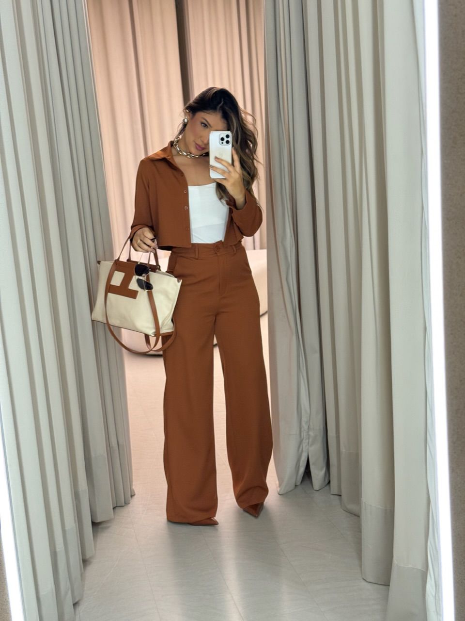 CONJUNTO EUGÊNIA CALÇA CARAMELO