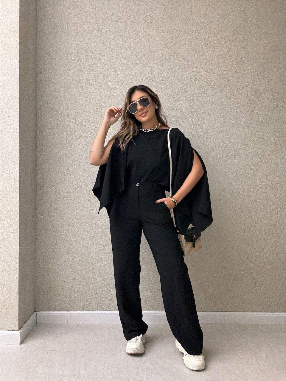 CONJUNTO FLAVIANA CAPA PRETO - 0064490032 - CAROLLA FERRARO