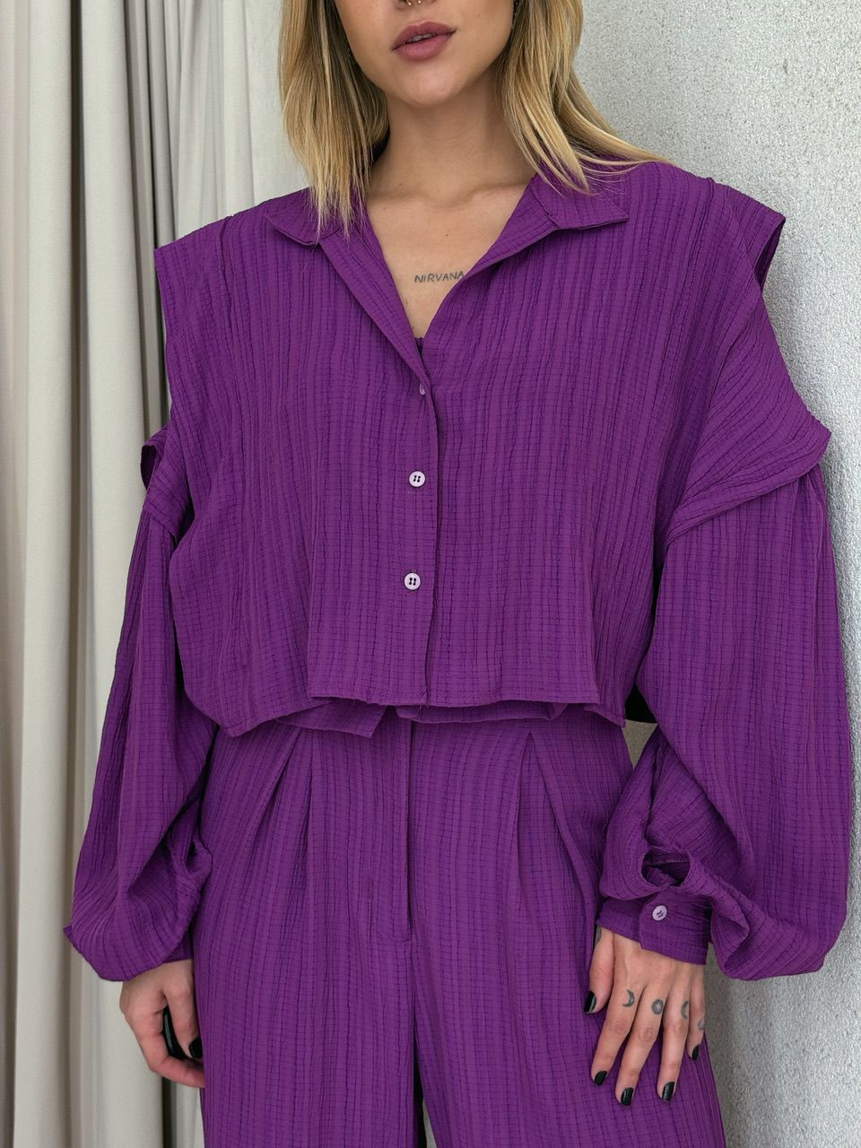 CAMISA CROPPED CF OVER FUCSIA