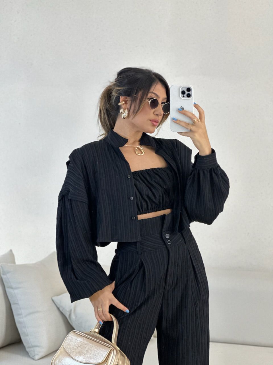 CAMISA CROPPED CF OVER Preta - 0055590033 - CAROLLA FERRARO