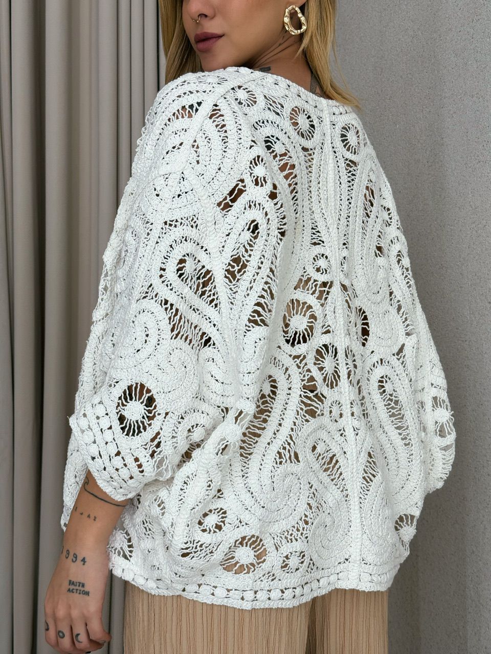 KIMONO NATI CROCHÊ OFF