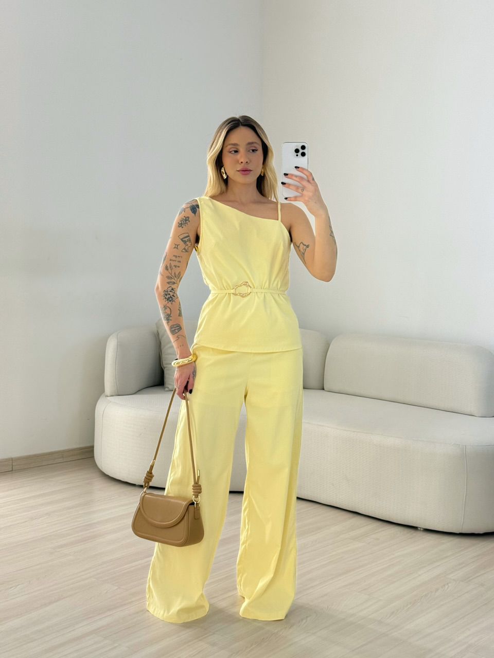 CONJUNTO ZURI NULA MANGA YELLOW BUTTER - 006793043 - CAROLLA FERRARO