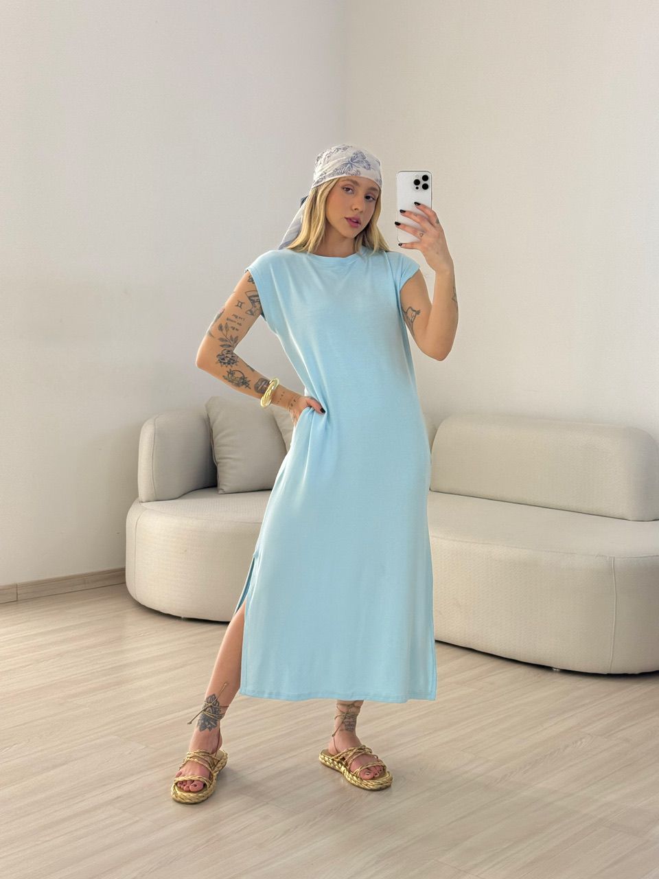 VESTIDO AUGUSTA MUSCLE AZUL CLARO - 0059330106 - CAROLLA FERRARO
