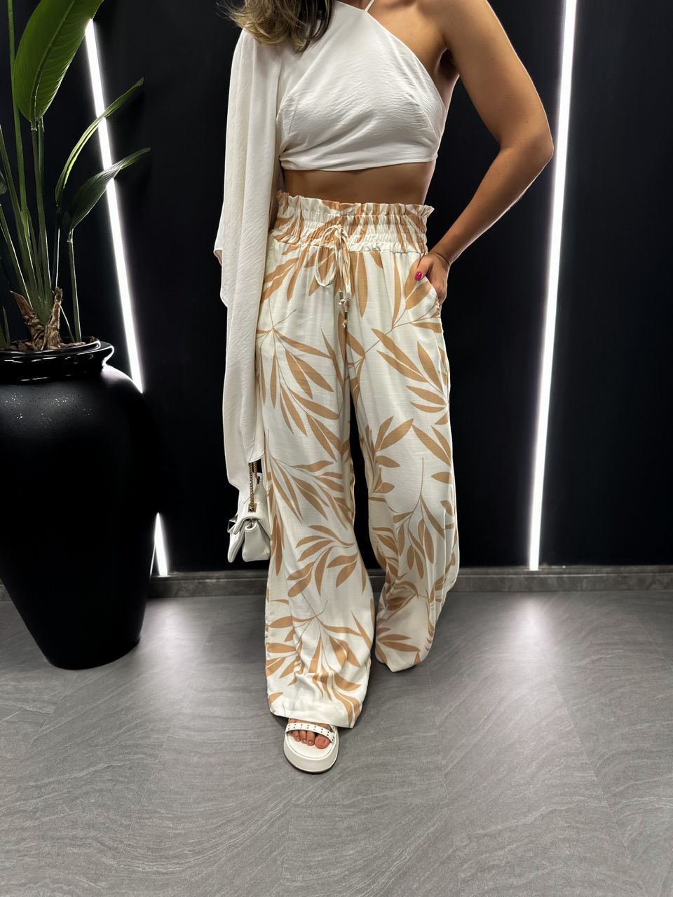 CALÇA MARY ESTAMPADA CRU - 0044410132 - CAROLLA FERRARO