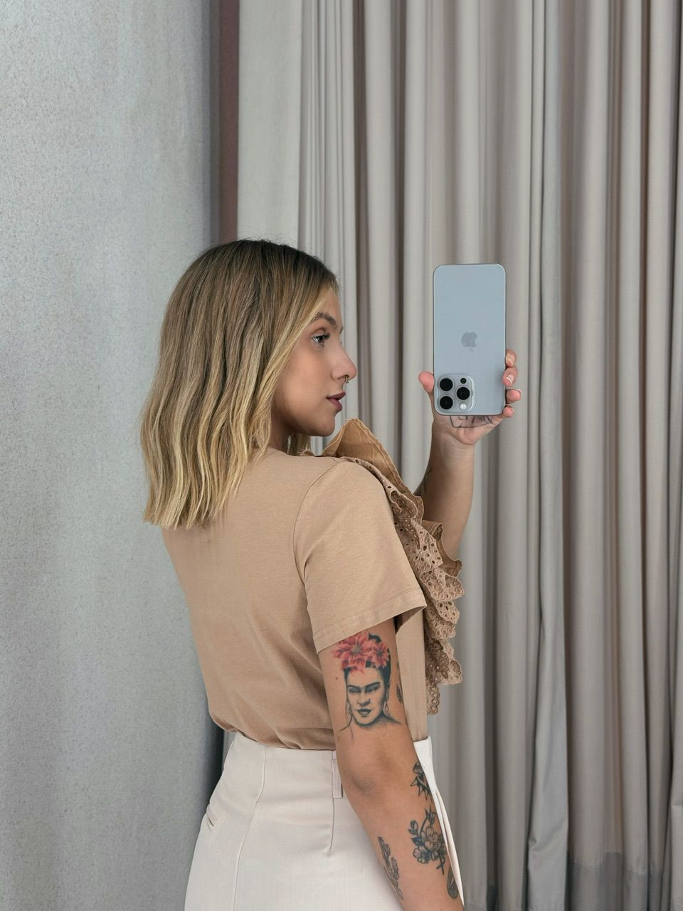 BLUSA HELOISA BABADOS NUDE