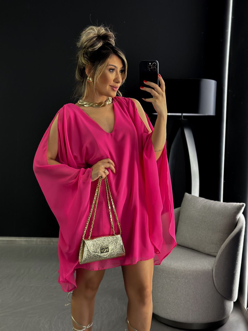 VESTIDO MANGA ABERTA CHIFFON ROSA - 0046490031 - CAROLLA FERRARO