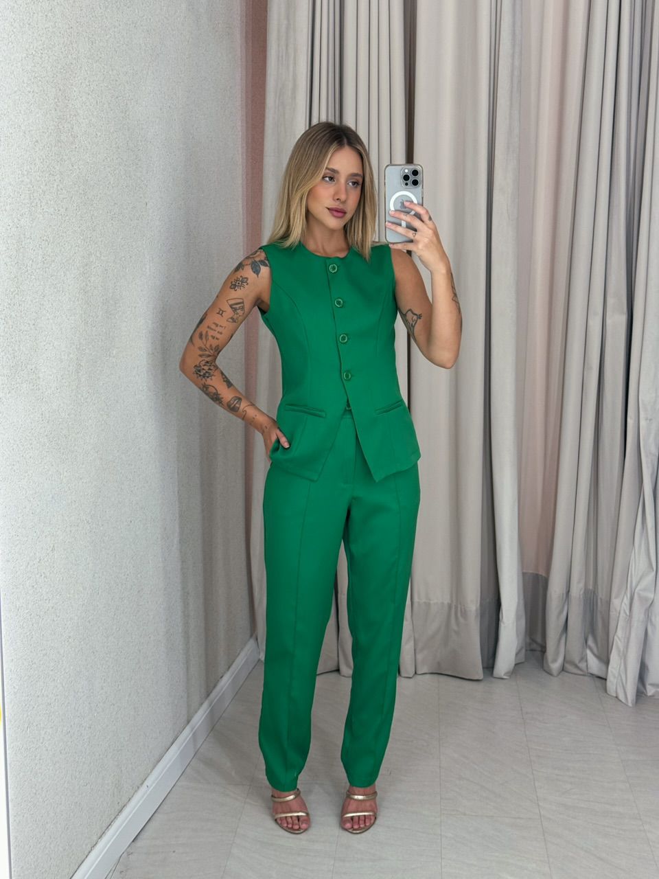 CONJUNTO LINA CALÇA COLETE VERDE - 0058830014 - CAROLLA FERRARO