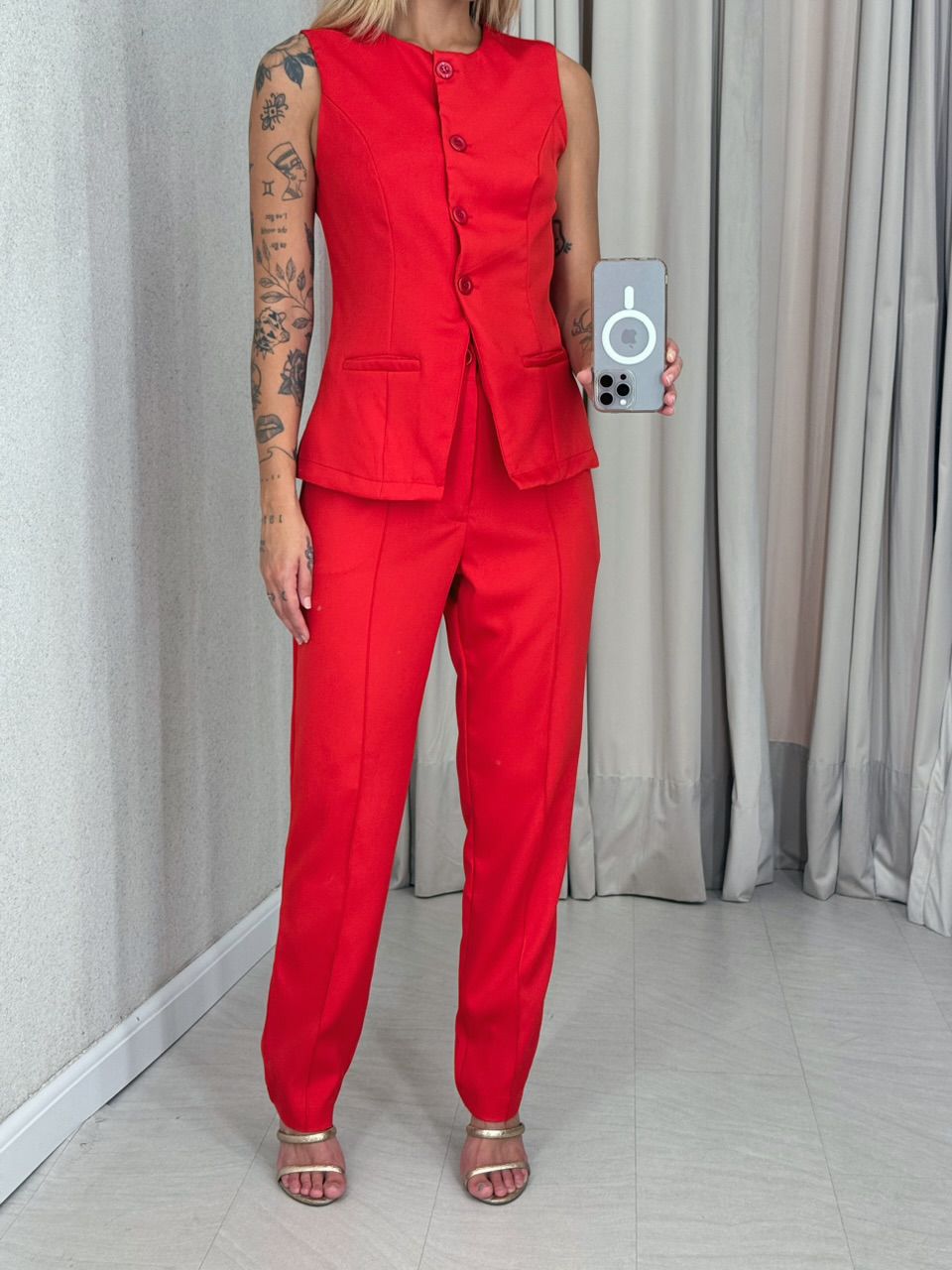 CONJUNTO LINA CALÇA COLETE VERMELHO