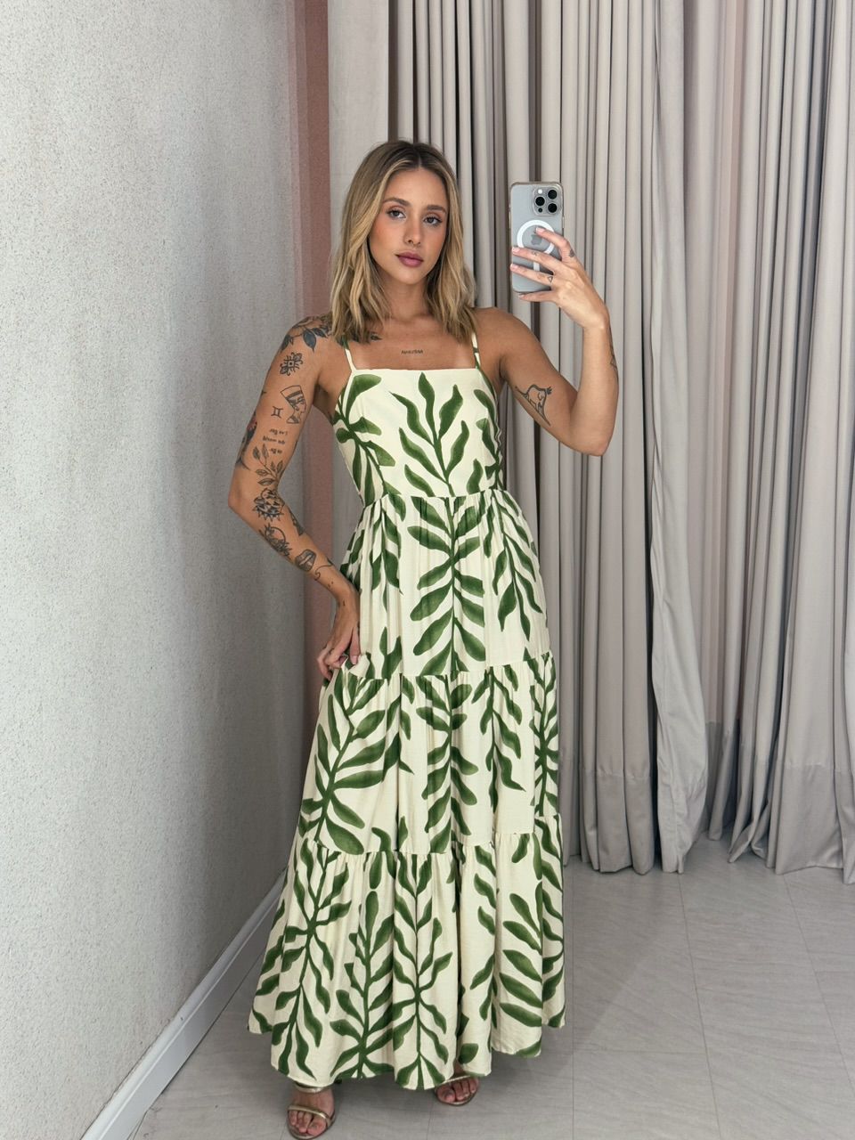 VESTIDO EMILIA ALÇA ESTAMPADO OFF/ VERDE - 0058820... - CAROLLA FERRARO