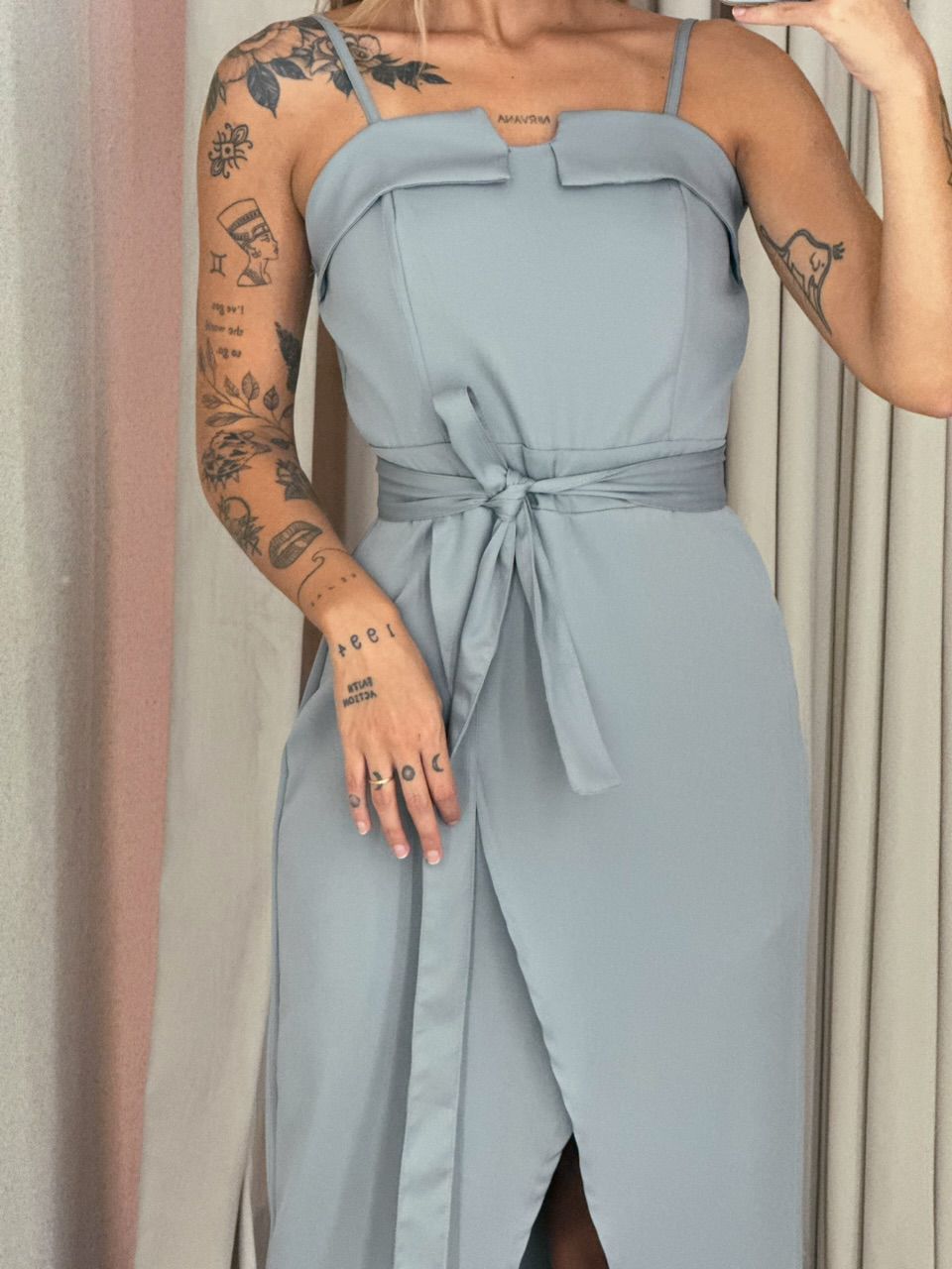 VESTIDO EUGÊNIA MIDI CINZA