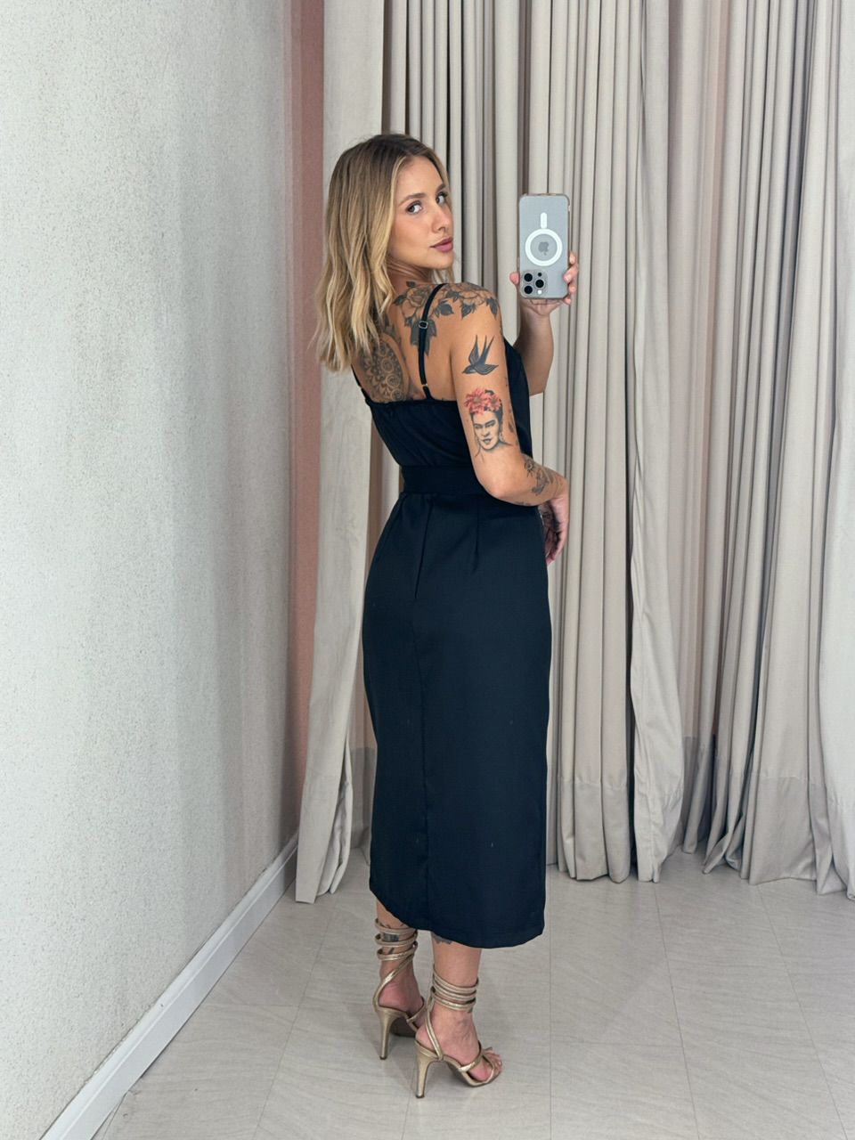 VESTIDO EUGÊNIA MIDI PRETO