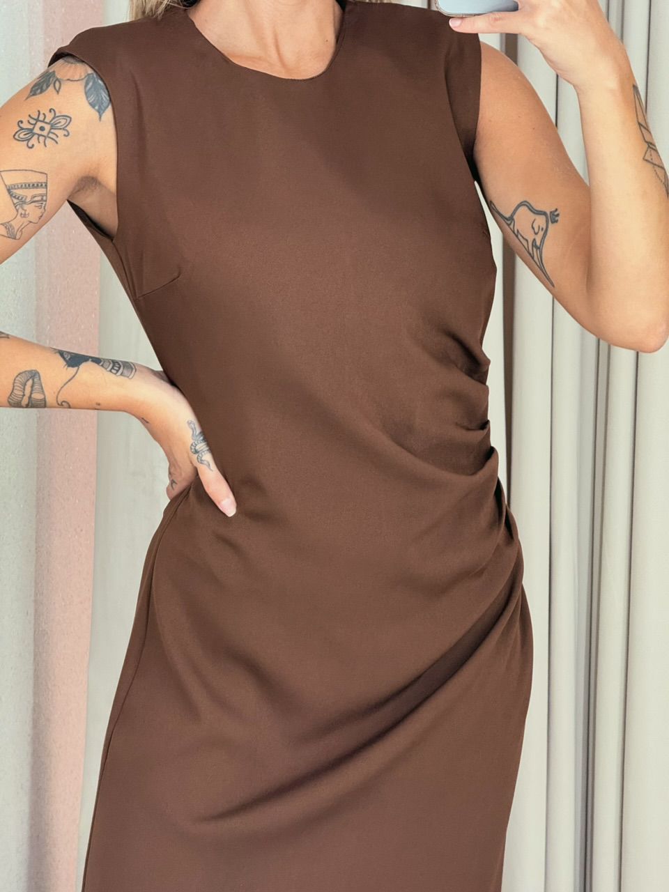 VESTIDO IVY DRAPEADO MARROM