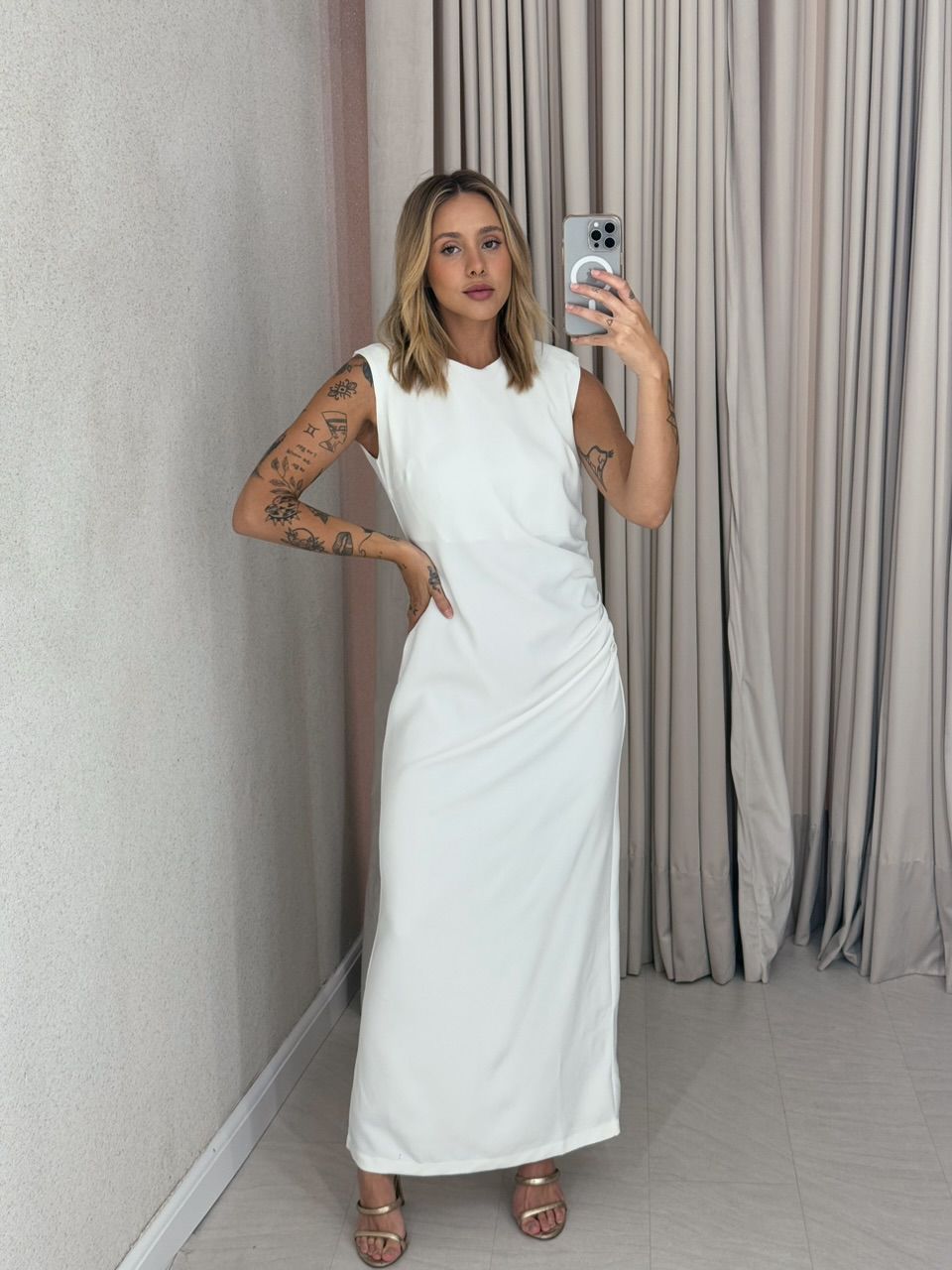 VESTIDO IVY DRAPEADO OFF WHITE - 0058810048 - CAROLLA FERRARO