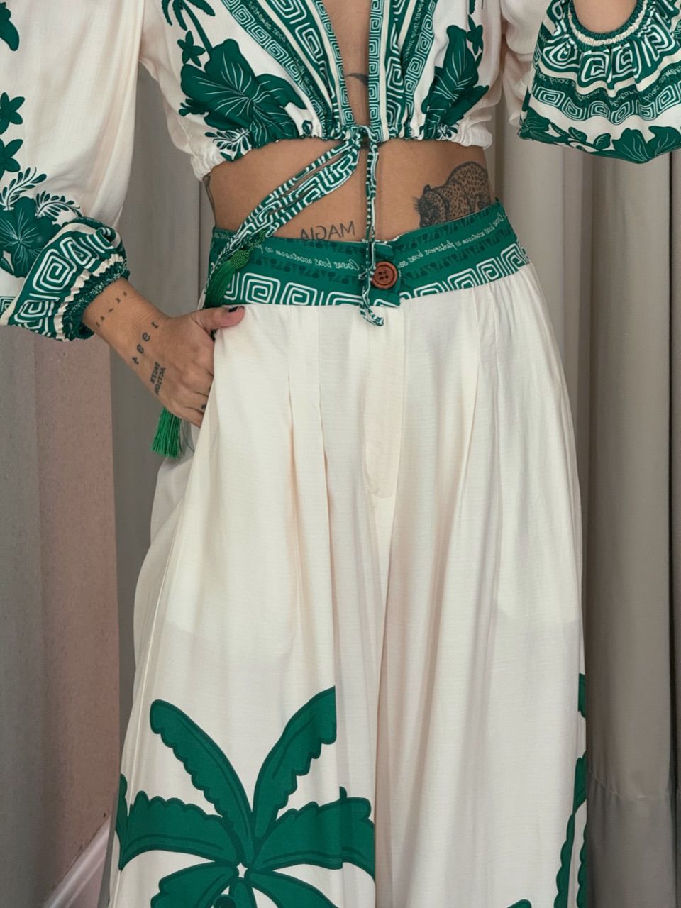 CALÇA JASMIM estampada verde