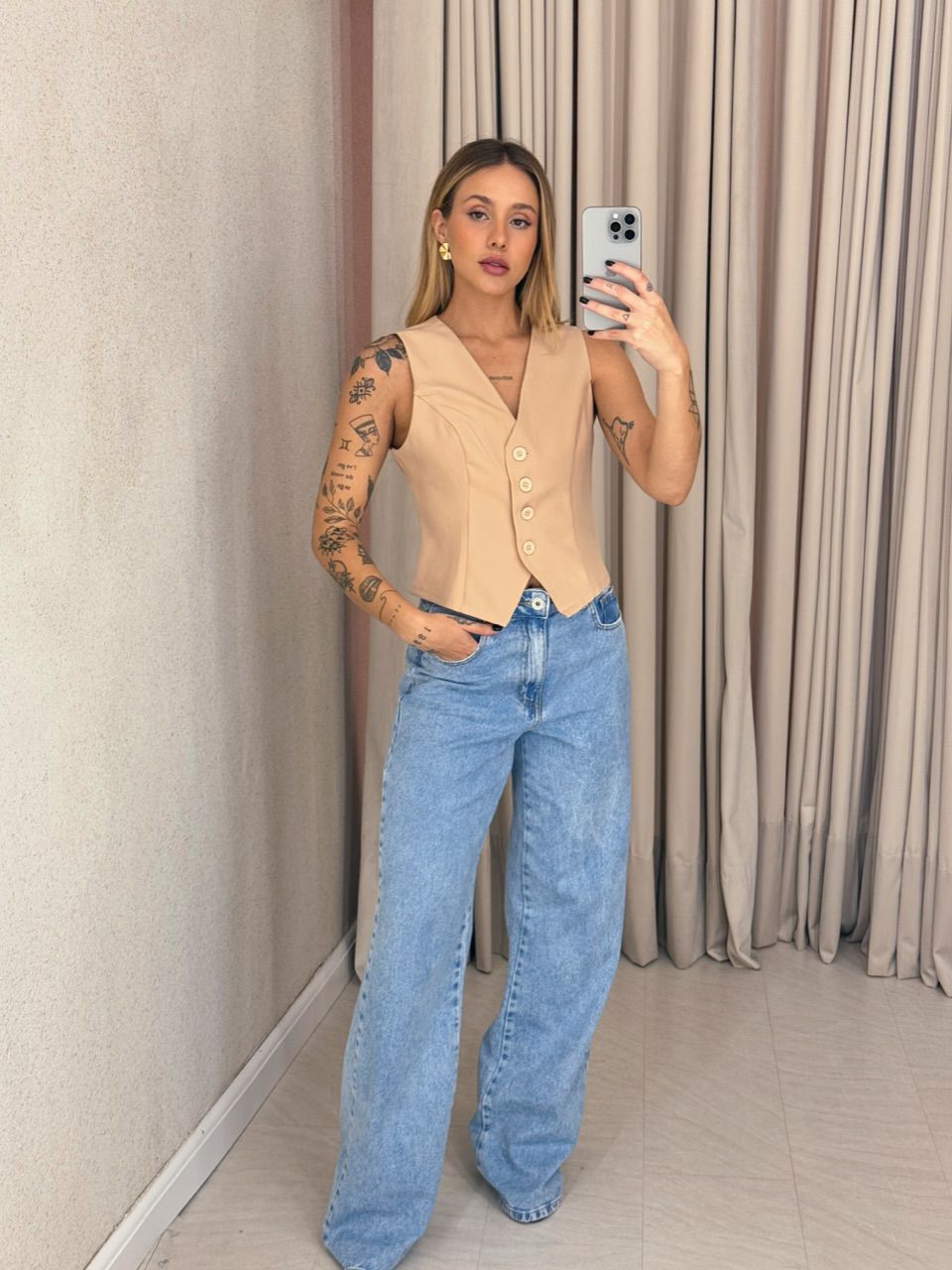 COLETE JULIETA CAVADO NUDE