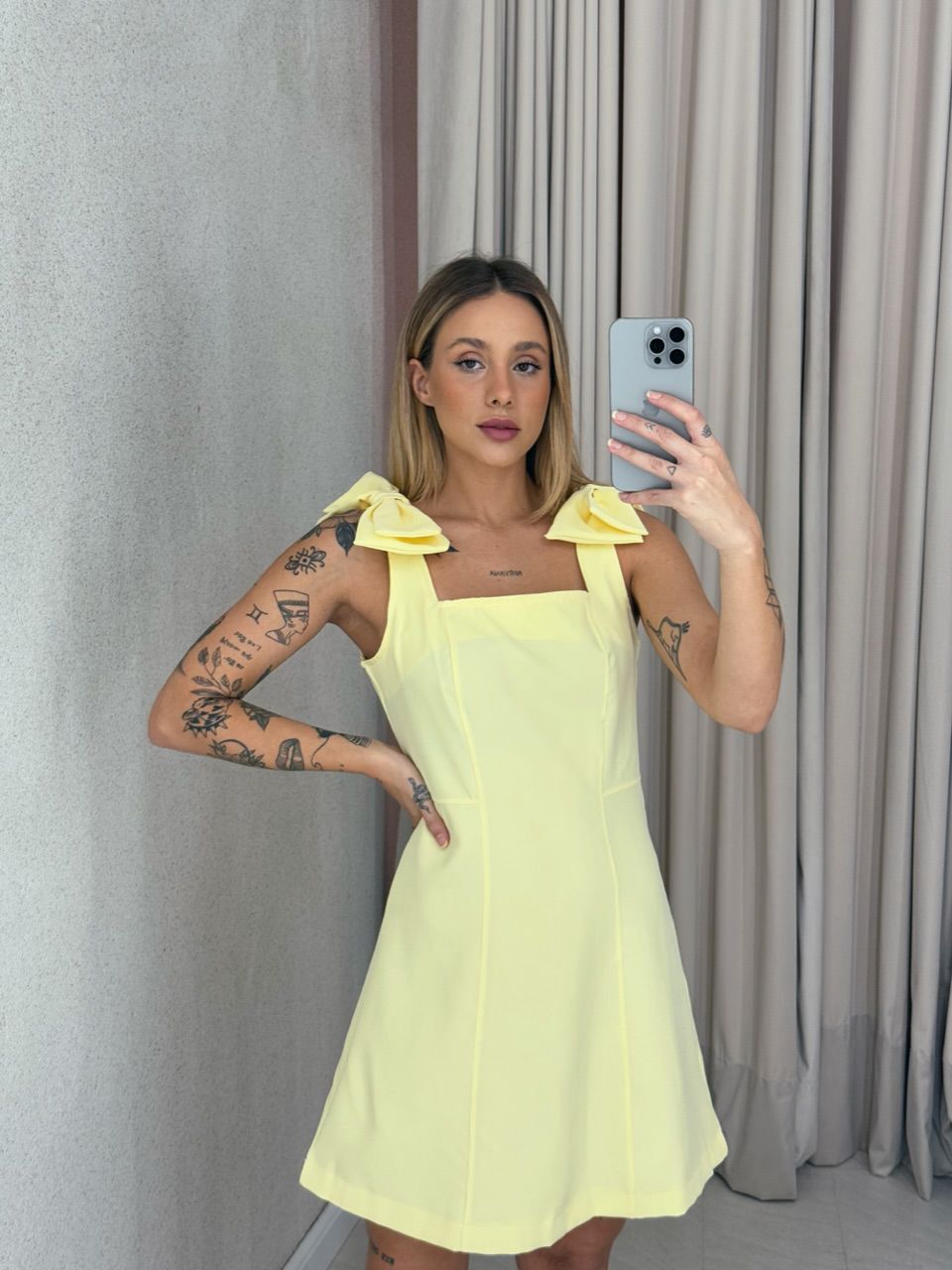 VESTIDO ANA JULIA LAÇO AMARELO