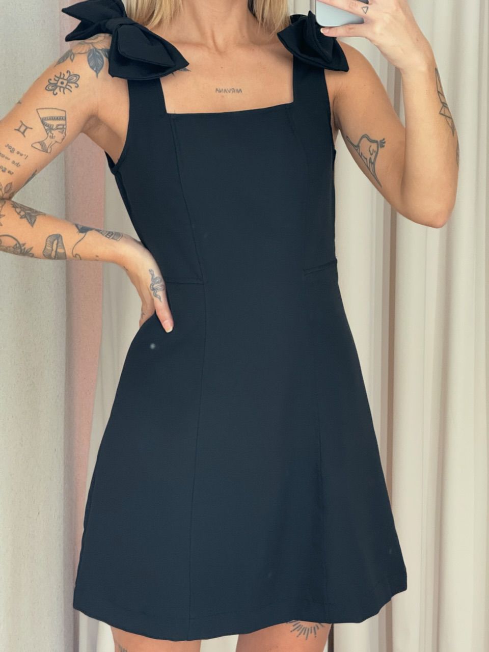 VESTIDO ANA JULIA LAÇO PRETO