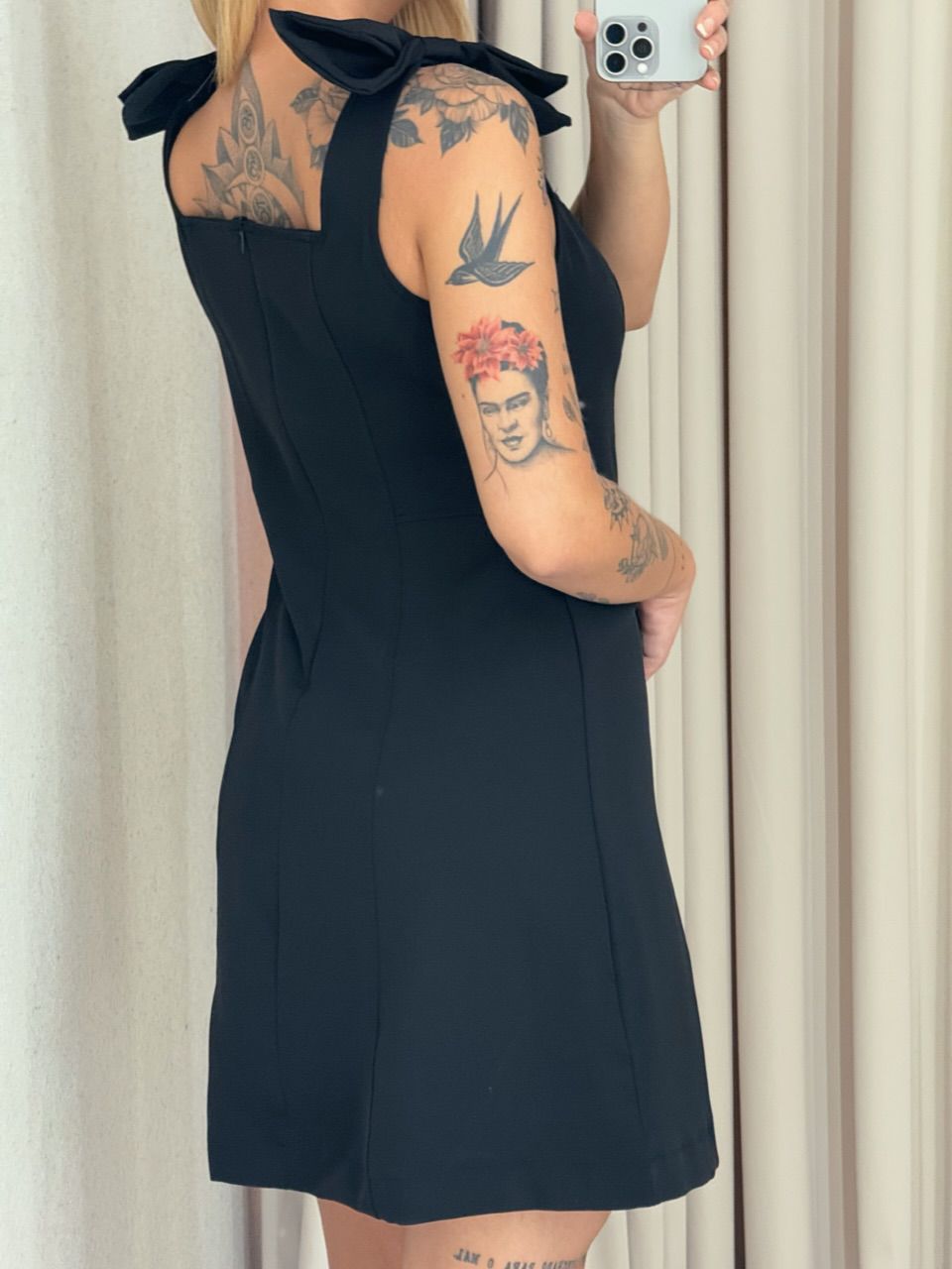 VESTIDO ANA JULIA LAÇO PRETO