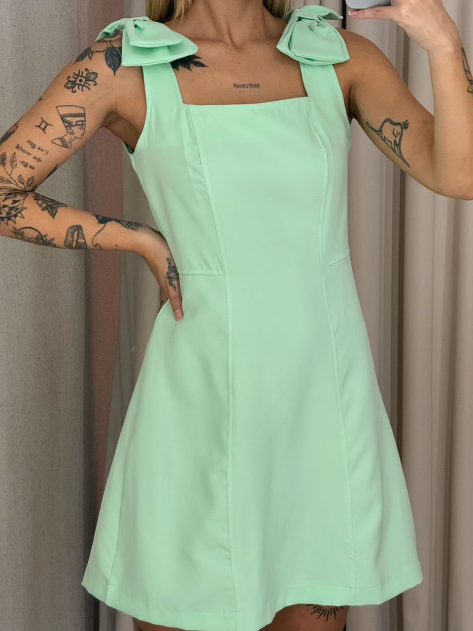 VESTIDO ANA JULIA LAÇO VERDE