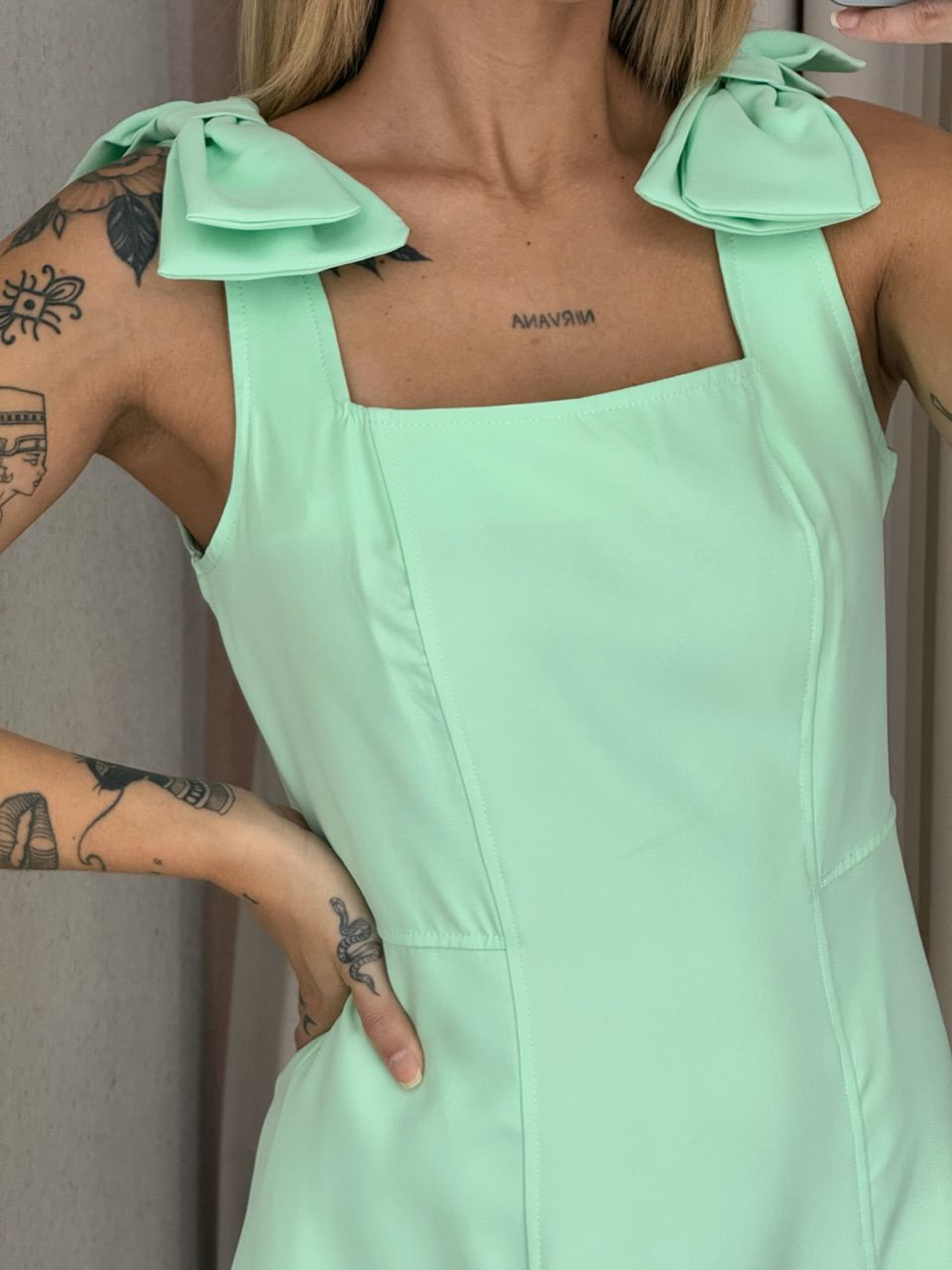VESTIDO ANA JULIA LAÇO VERDE