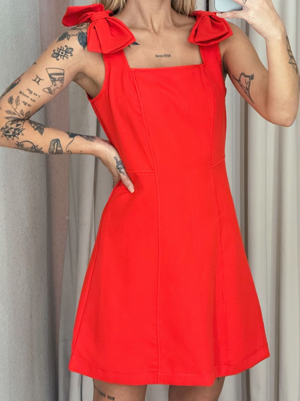 VESTIDO ANA JULIA LAÇO VERMELHO