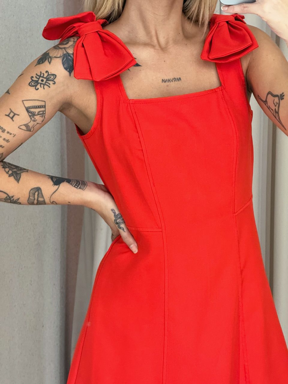 VESTIDO ANA JULIA LAÇO VERMELHO