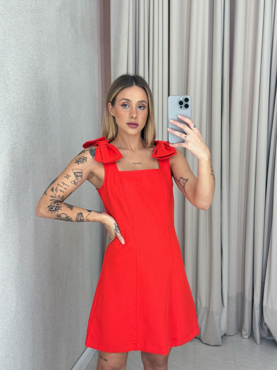 VESTIDO ANA JULIA LAÇO VERMELHO