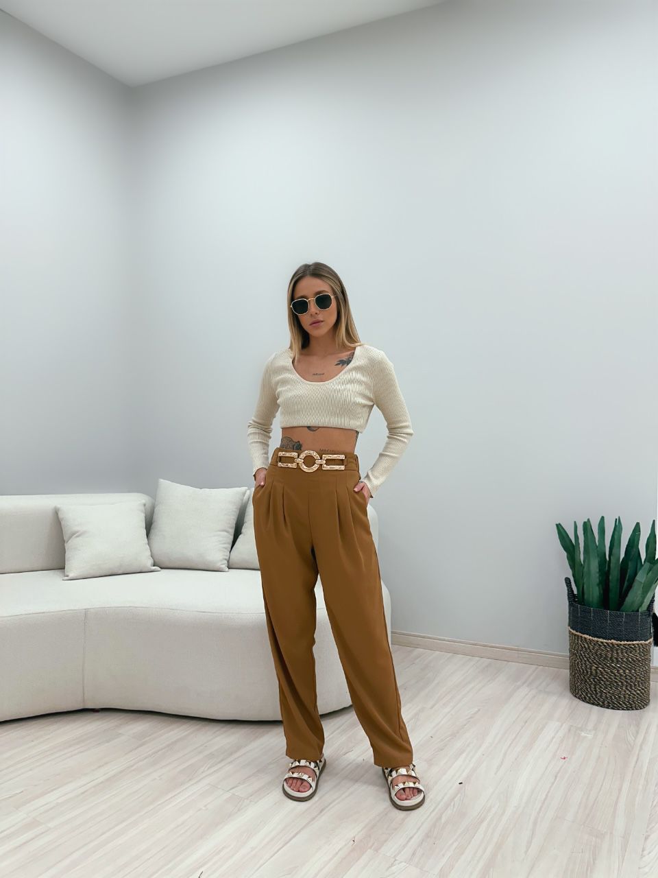 CALÇA CECÍLIA MOM CARAMELO