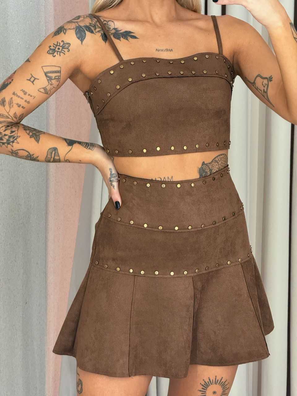 CONJUNTO DALLAS SAIA MARROM