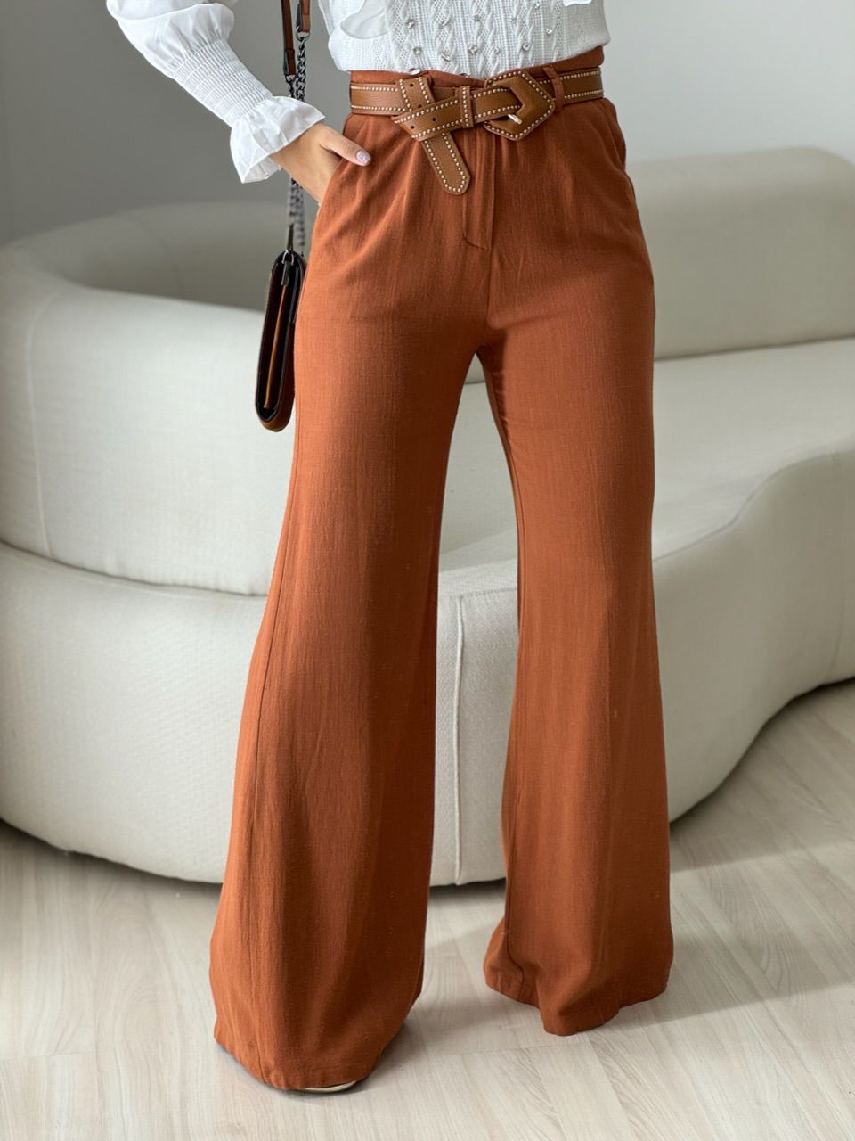 CALÇA ELOÍSE LINHO PANTALONA TERRA - 0049960149 - CAROLLA FERRARO