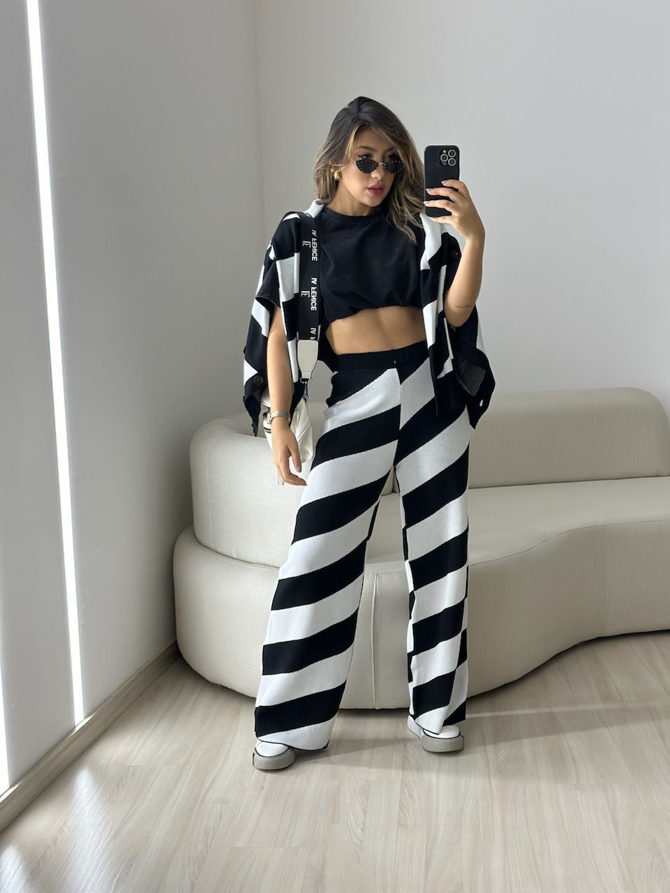CONJUNTO PAULA LISTRADO PRETO/BRANCO