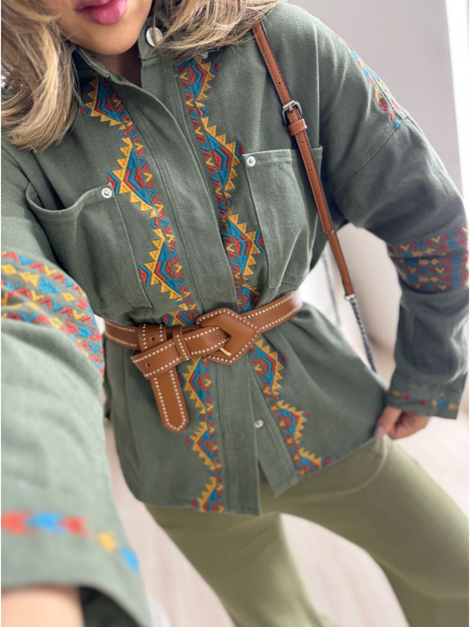 JAQUETA BORDADA ÉTNICA MILITAR
